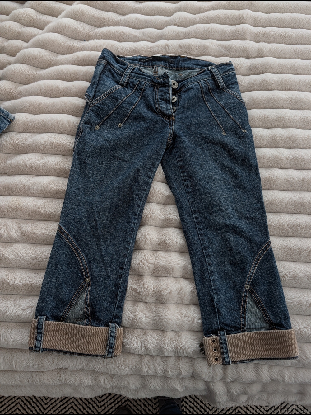 Gaetano Navarra Women's Dark Blue Cropped Button-Front Jeans 38